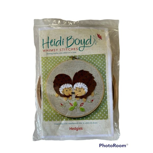 New Heidi Boyd Whimsy Stitches Needlework Kit Hedgies Hedgehogs Applique - Picture 1 of 3